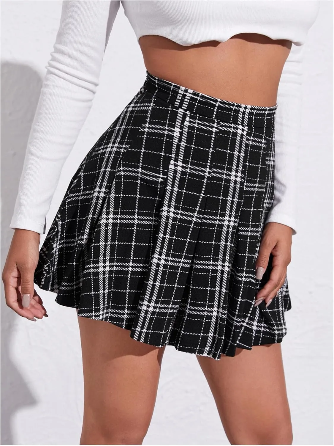 Floerns Women's Gingham Plaid High Waist Pleated Skirts Uniform Skater Mini Skirts