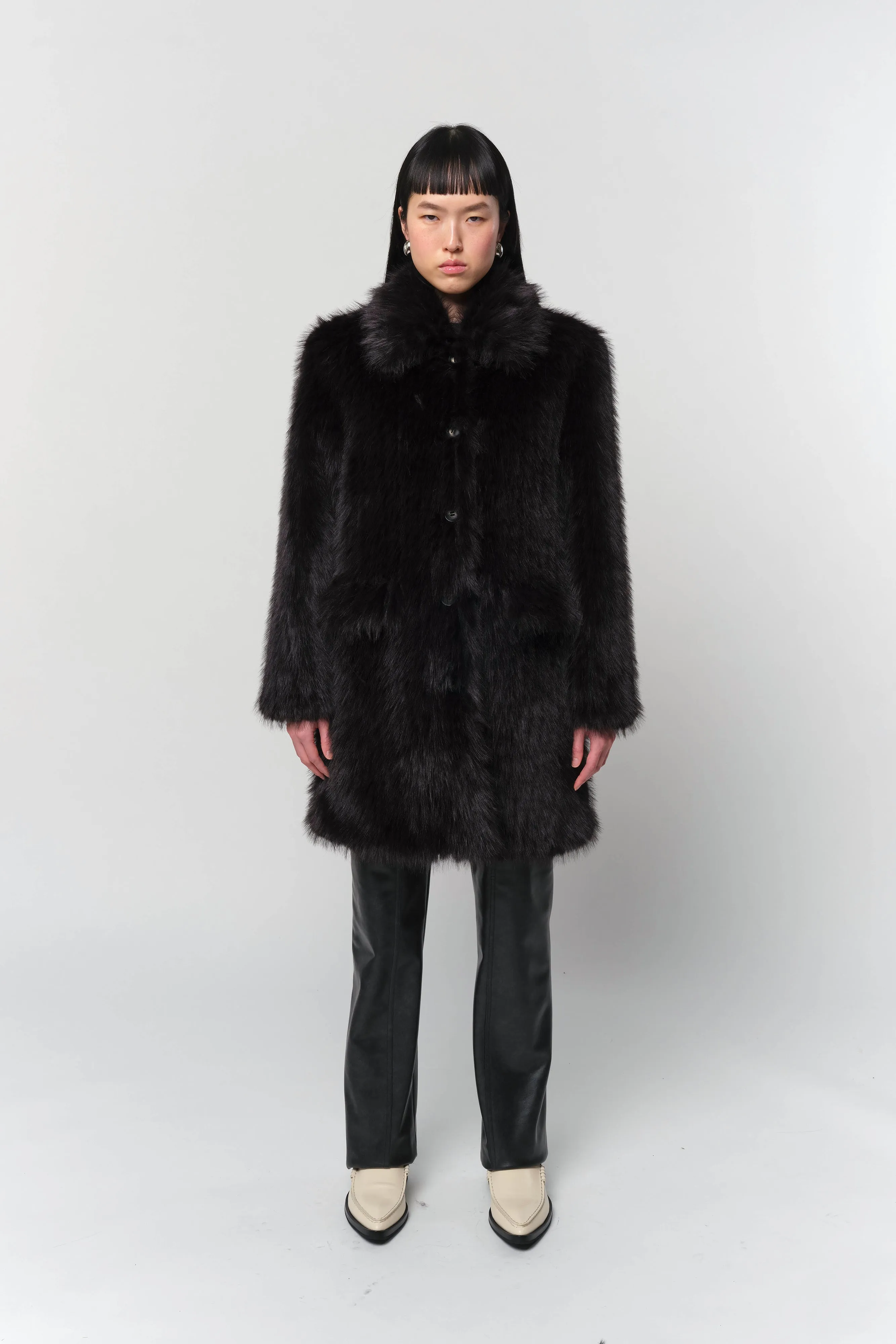 Pamela Mid-Length Coat in Noir