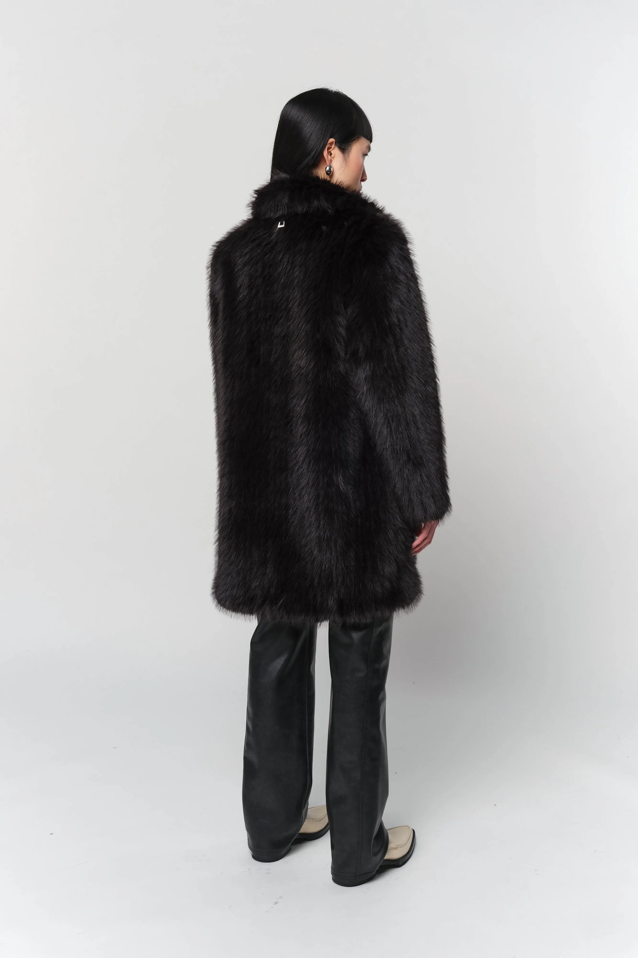 Pamela Mid-Length Coat in Noir