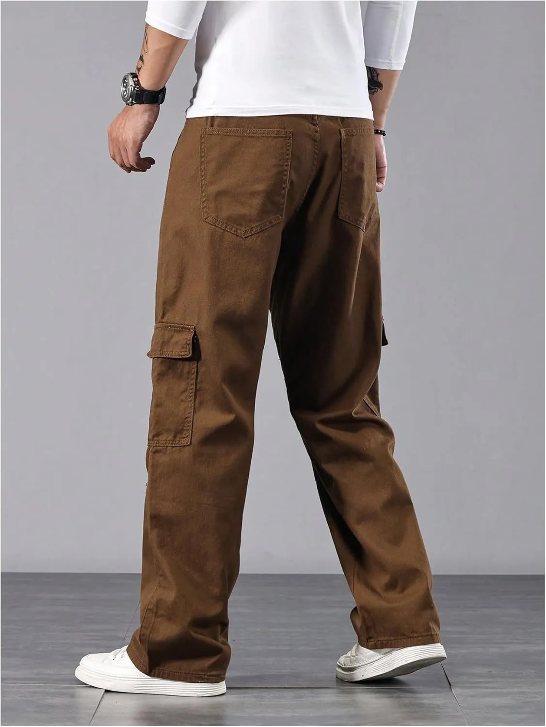 Verdusa Men's Flap Pocket Zipper Fly Wide Leg Casual Denim Cargo Pants Jeans
