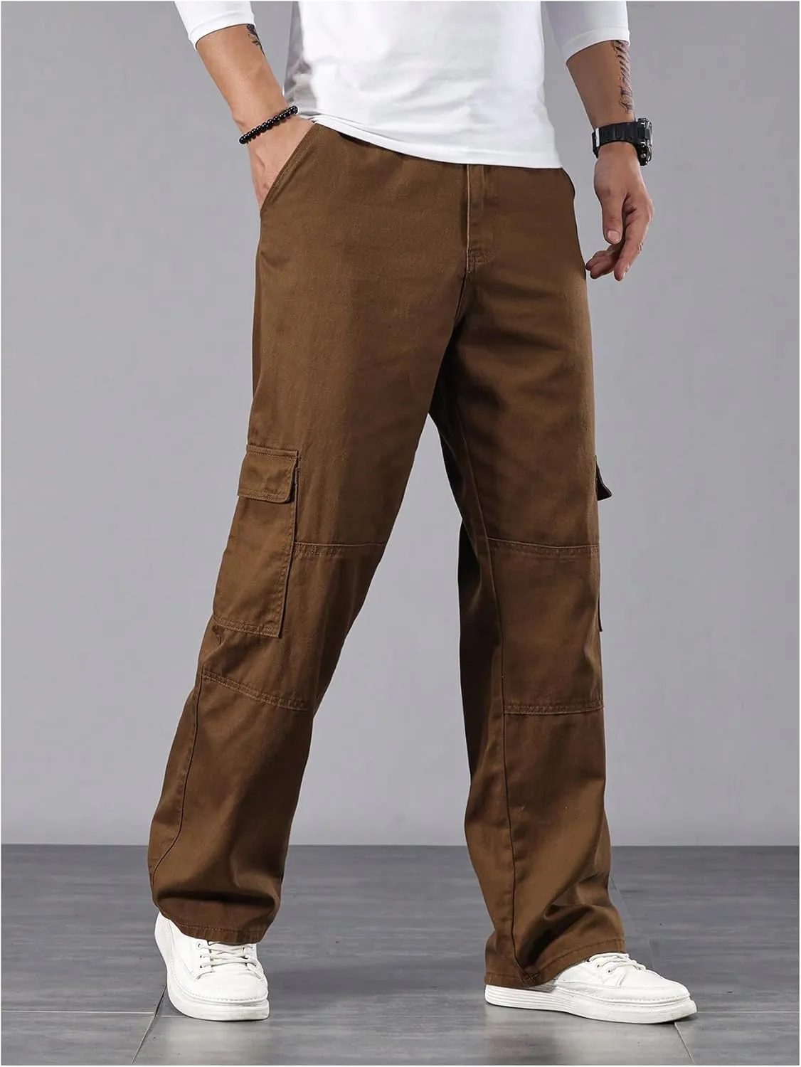 Verdusa Men's Flap Pocket Zipper Fly Wide Leg Casual Denim Cargo Pants Jeans